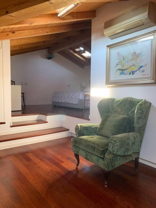 Appartamento Andrew'S House Con Parcheggio Privato 安佐拉德莱米拉 外观 照片